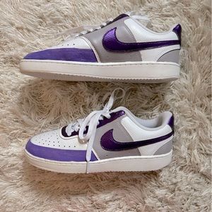 Nike Court Low Vision Sneakers